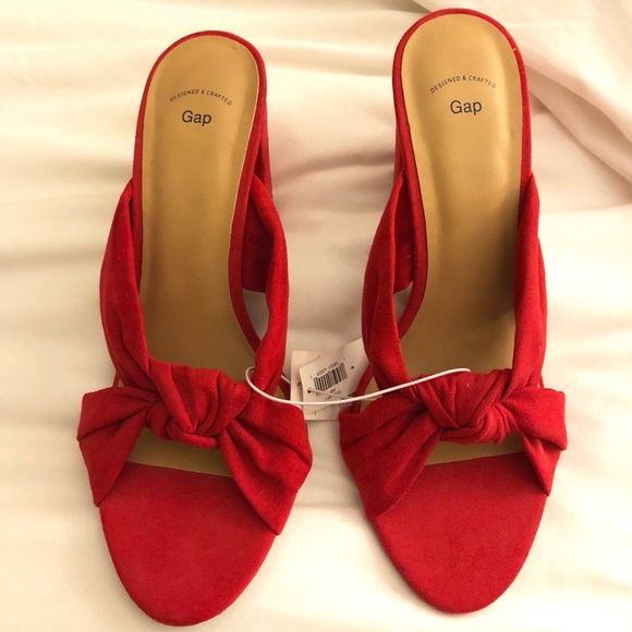 Red shoes - Picture 3 of 6